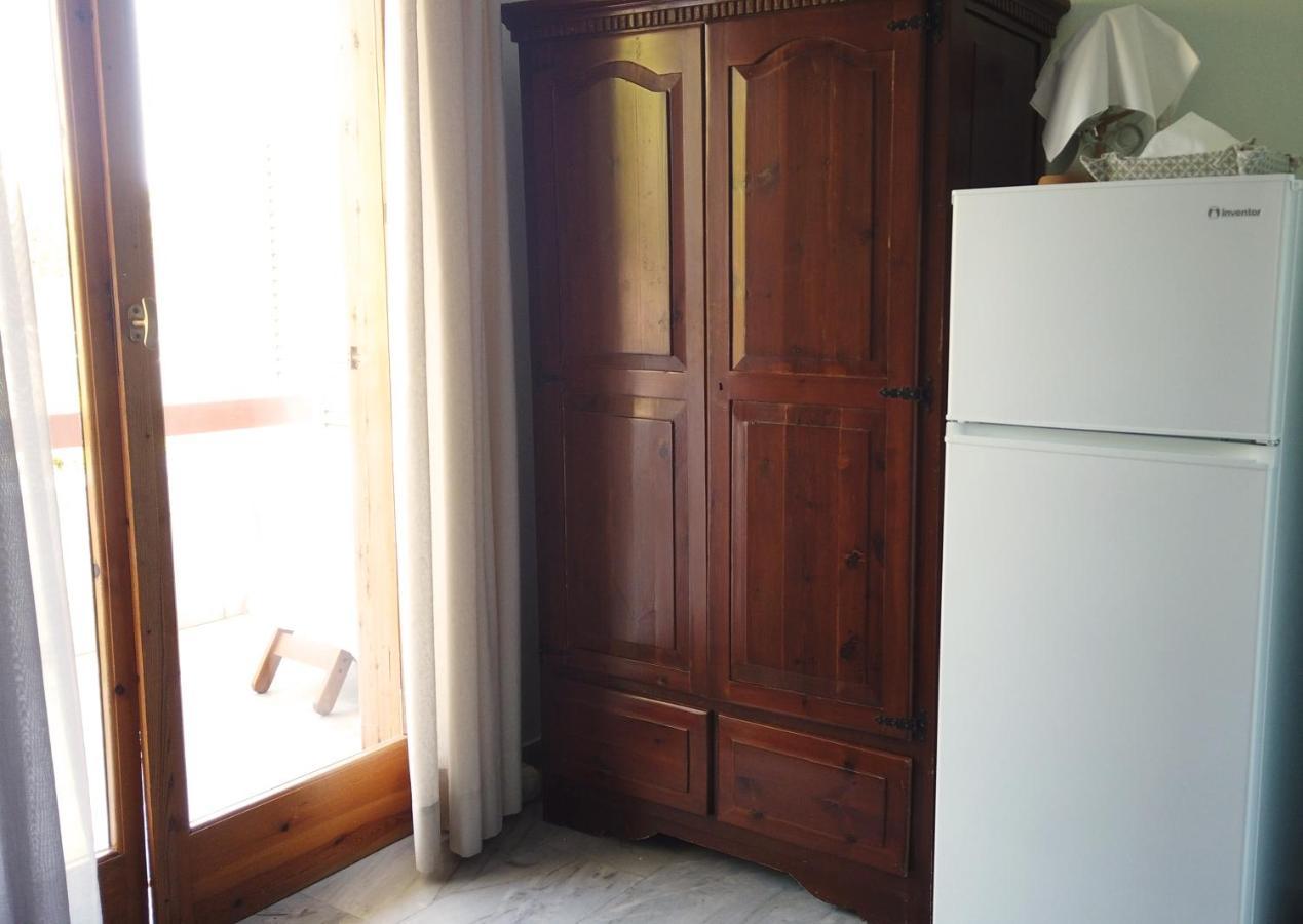 Fistiki Rooms Agia Marina  Экстерьер фото